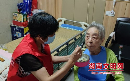 文明实践看雨花⑦丨看 夕阳红 与 志愿红 的双向互动